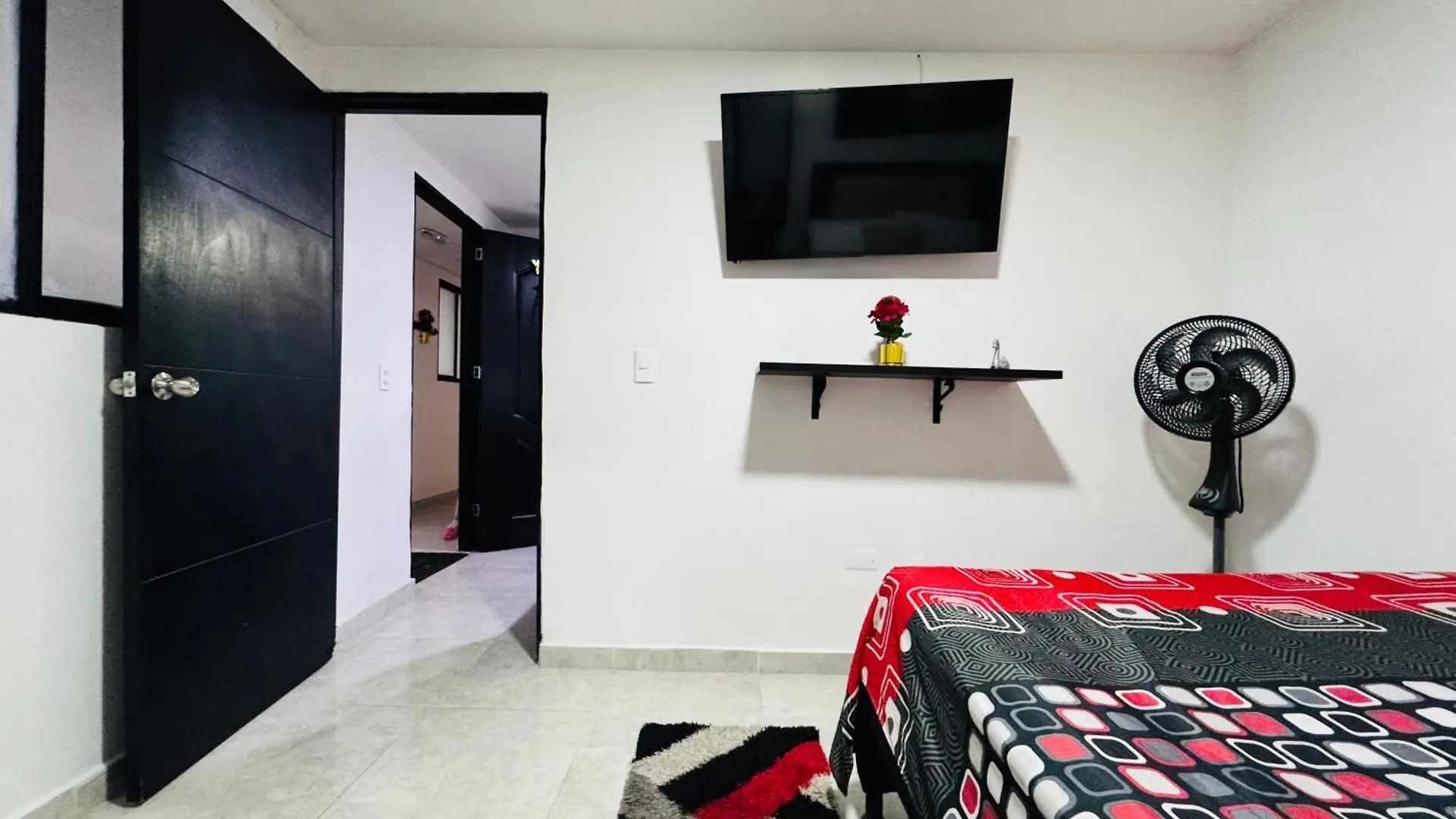 Apartamento !Increible Terraza Panoramica, Wifi 100Mb, Cocina & Lavadora! Edificio Victory Medellín