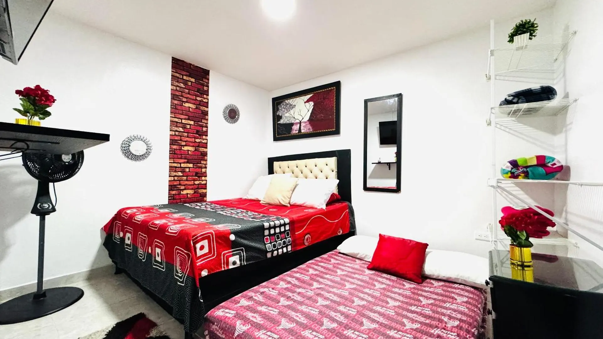 Apartamento !Increible Terraza Panoramica, Wifi 100Mb, Cocina & Lavadora! Edificio Victory Medellín Colombia