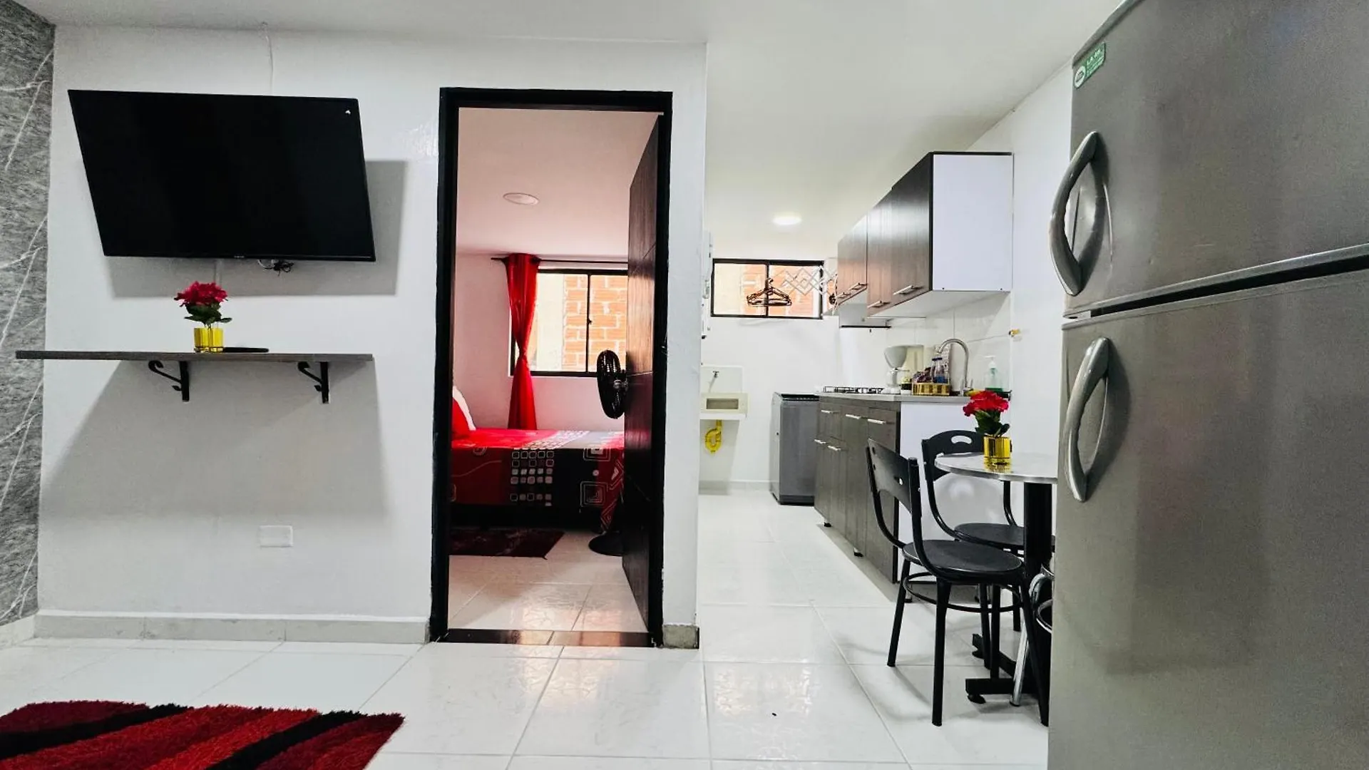 Apartamento !Increible Terraza Panoramica, Wifi 100Mb, Cocina & Lavadora! Edificio Victory Medellín 0*,  Colombia