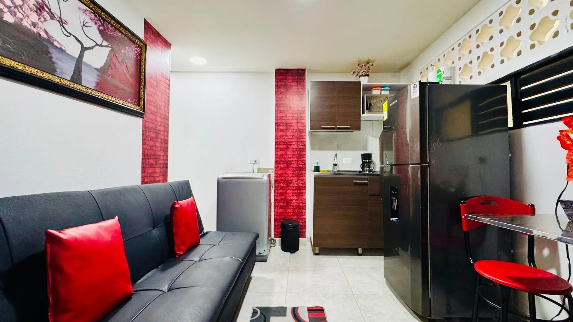 Apartamento !Increible Terraza Panoramica, Wifi 100Mb, Cocina & Lavadora! Edificio Victory Medellín 0*,