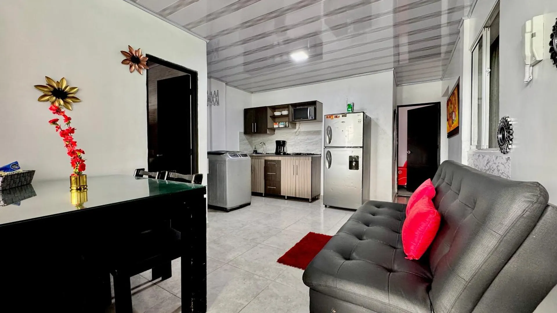 Apartamento !Increible Terraza Panoramica, Wifi 100Mb, Cocina & Lavadora! Edificio Victory Medellín