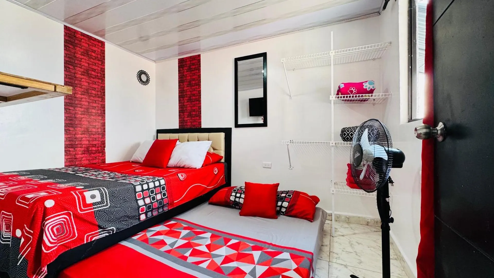 !Increible Terraza Panoramica, Wifi 100Mb, Cocina & Lavadora! Edificio Victory Medellin 아파트