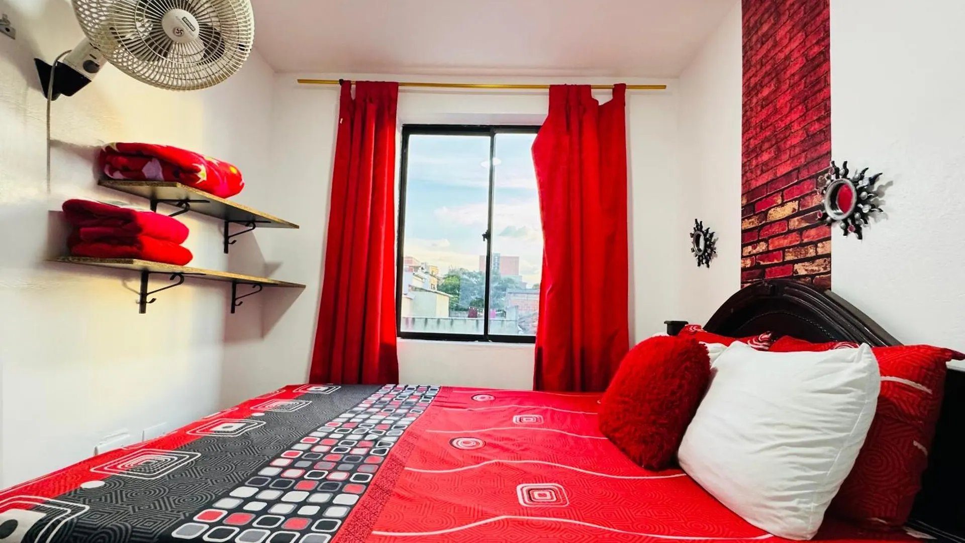Apartmán !Increible Terraza Panoramica, Wifi 100Mb, Cocina & Lavadora! Edificio Victory Medellín